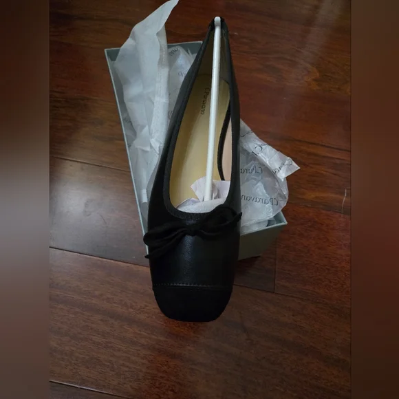 Women's Black Ballet Flat with Suede Toe and Bow - Picture 2 of 8